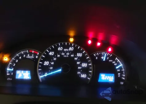 2012 Toyota Camry Le z USA, uszkodzony, nr VIN 4T1BF1FK4CU153849